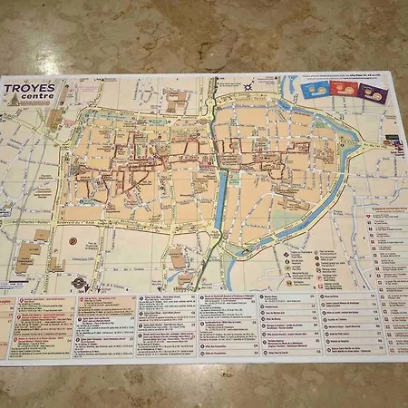 Magnifique Familiale 6 Personnes 3 Et 3 Salles De Bain En Hyper Centre Avec Rue Pietonne Parking 20m *