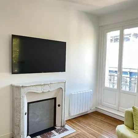 Lumineux: Elegance With 3 Bedrooms Troyes