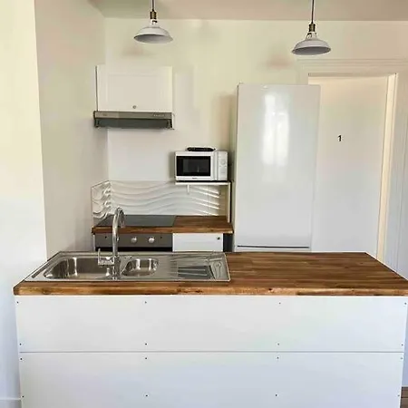 Magnifique Familiale 6 Personnes 3 Et 3 Salles De Bain En Hyper Centre Avec Rue Pietonne Parking 20m アパート トロワ