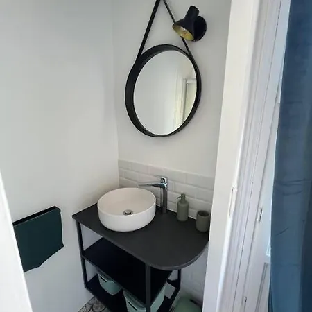 Magnifique Familiale 6 Personnes 3 Et 3 Salles De Bain En Hyper Centre Avec Rue Pietonne Parking 20m トロワ