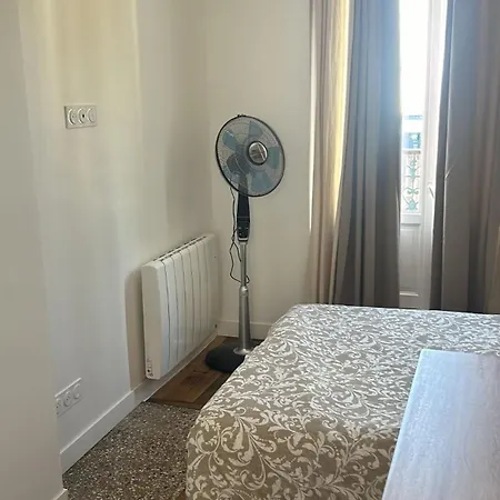Lumineux: Elegance With 3 Bedrooms Apartment Troyes